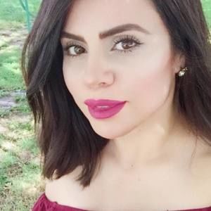 Meet your Posher, Adriana